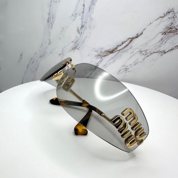 New MIU MIU Sunglasses - Picture 7 of 16